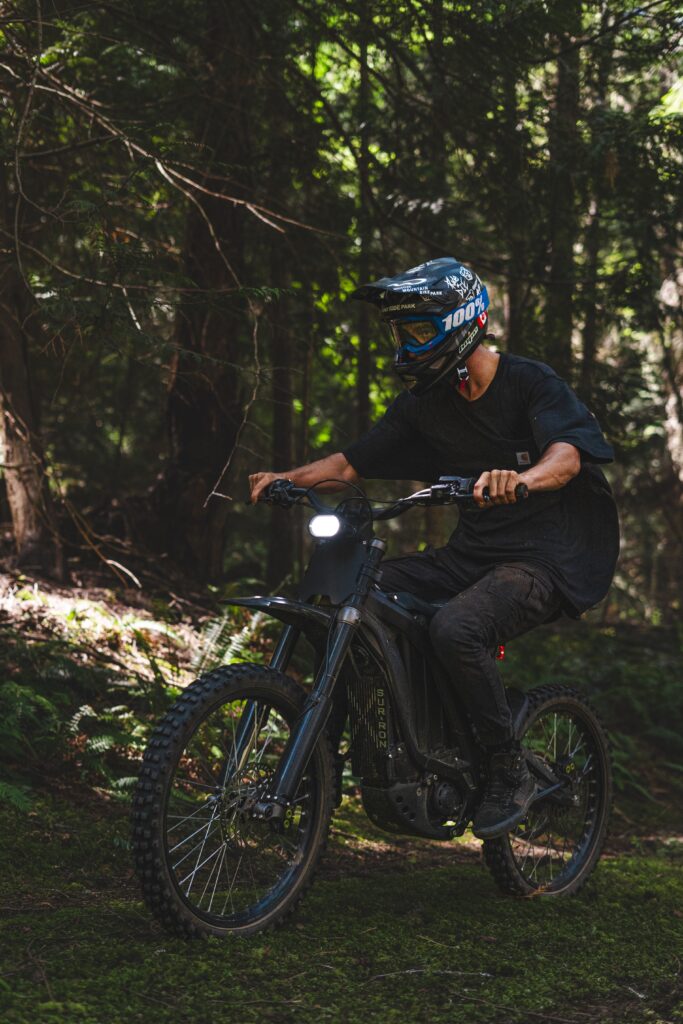 E-Bike Rock Garden Mastery: Navigating Rocky Terrain