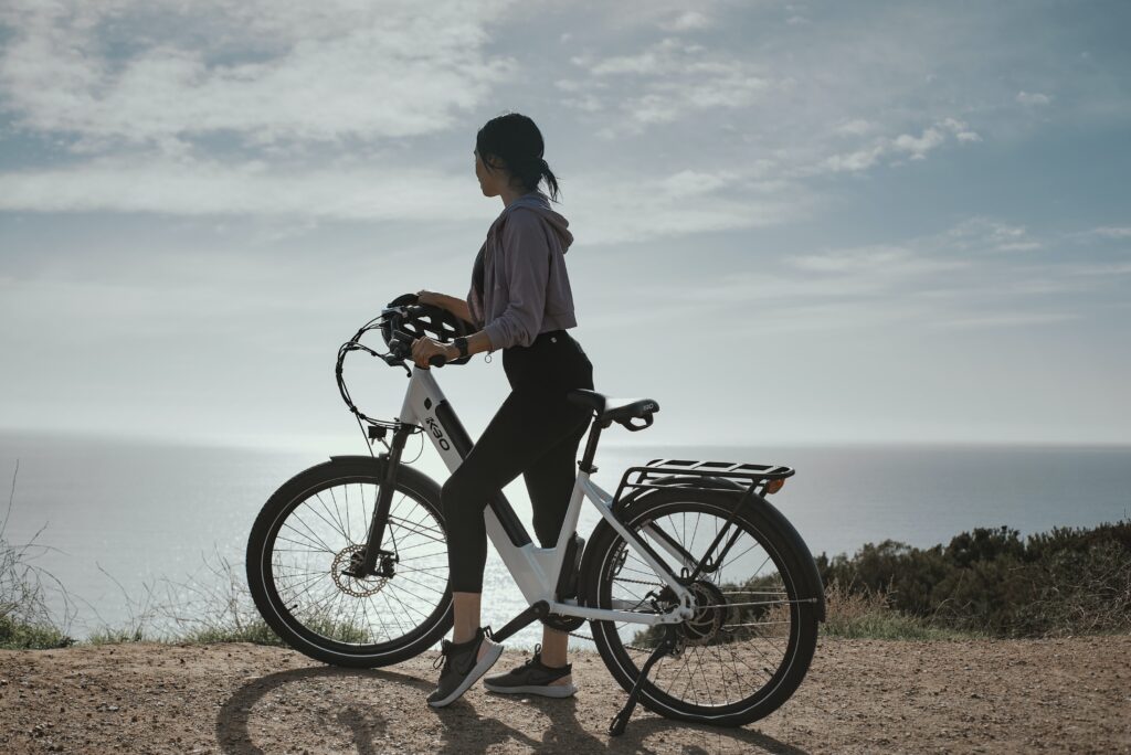 Riding E-Bikes On Sand And Snow: Techniques And Precautions